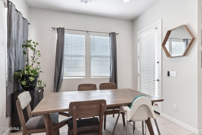 12-web-or-mls-E Spruce Dr-S2307-010