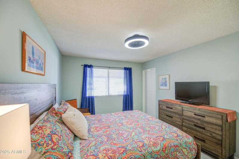 Primary Bed-Pic 3
