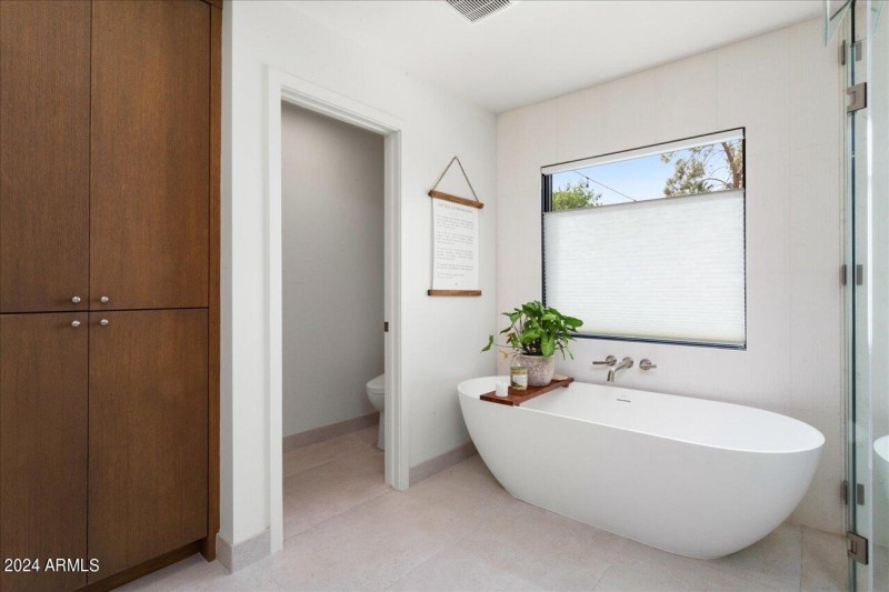 25-1141 N Oro Vista