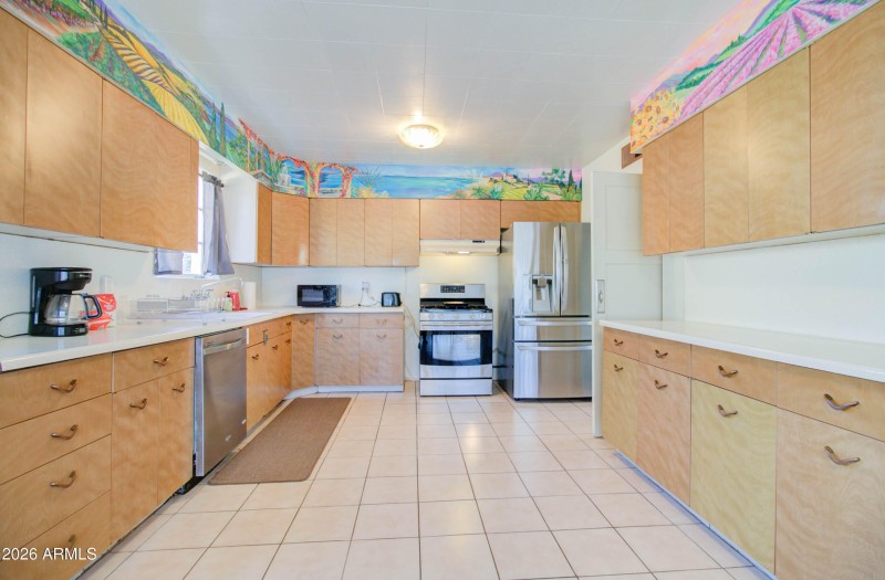 877 E Sycamore St - Bird-15