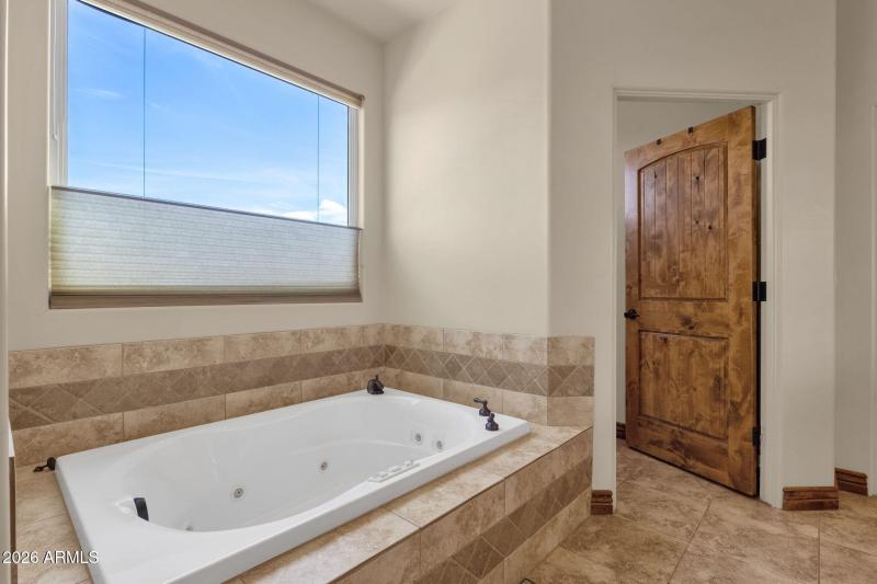 31-web-or-mls-17410-e-santa-rosa-ln