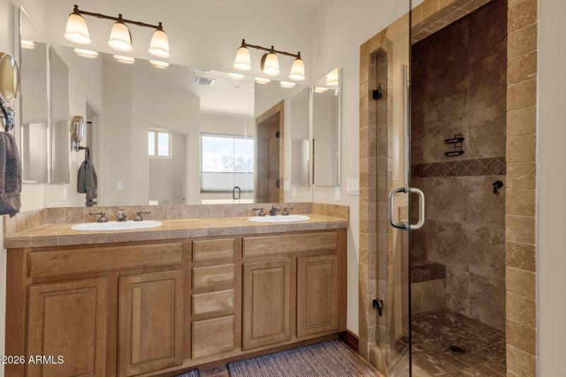 33-web-or-mls-17410-e-santa-rosa-ln