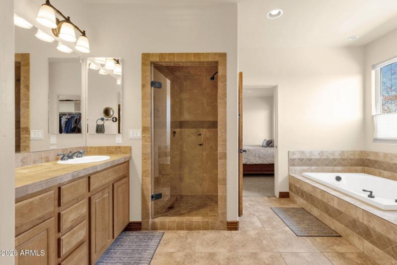 34-web-or-mls-17410-e-santa-rosa-ln