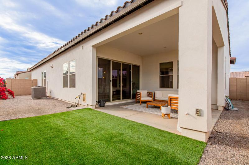 26 Luckenbach