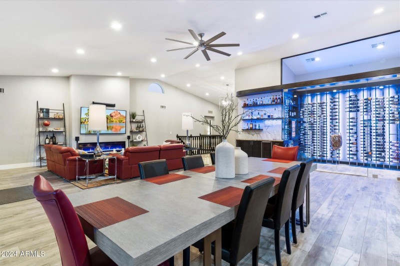 040-Dining Room
