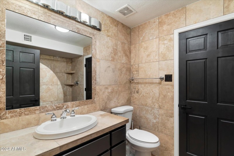072-Bathroom