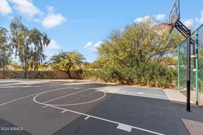 084-Sports Court