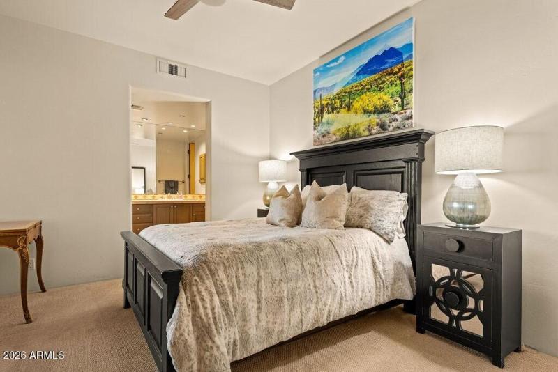 018_Guest Room 1