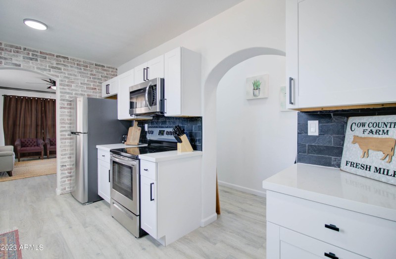 258 S Sutherland St Furnished-9
