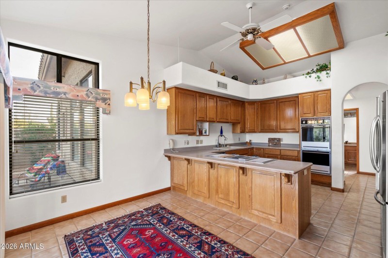 Eat-in kitchen
