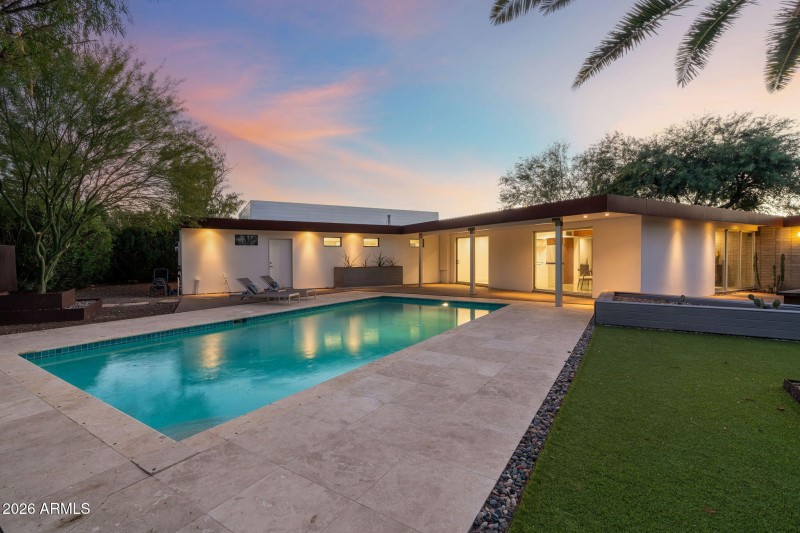 Pool/Backyard