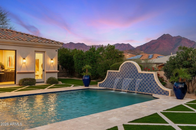 Pool Water Feature