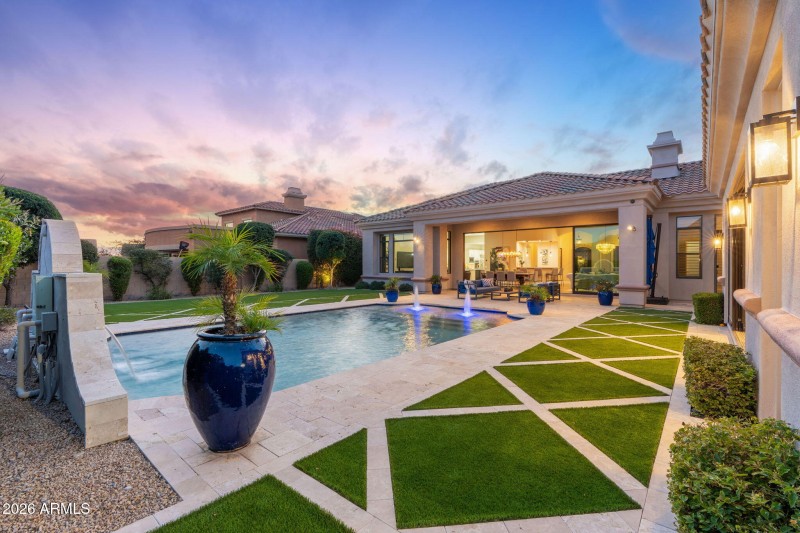 Water Feature Pool