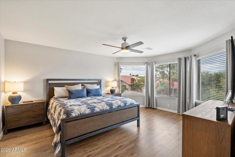 Oversized Owner’s suite w/Scenic Views