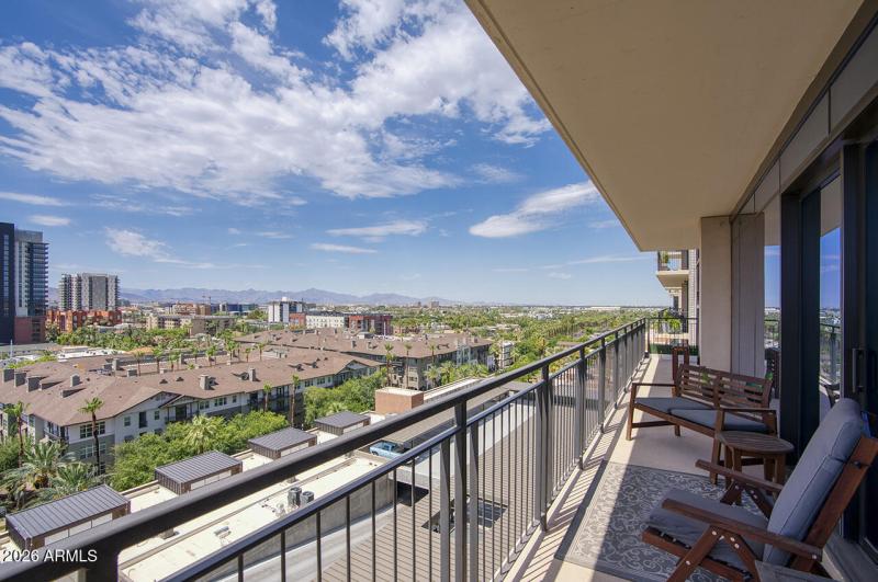 200 W PORTLAND ST 1113