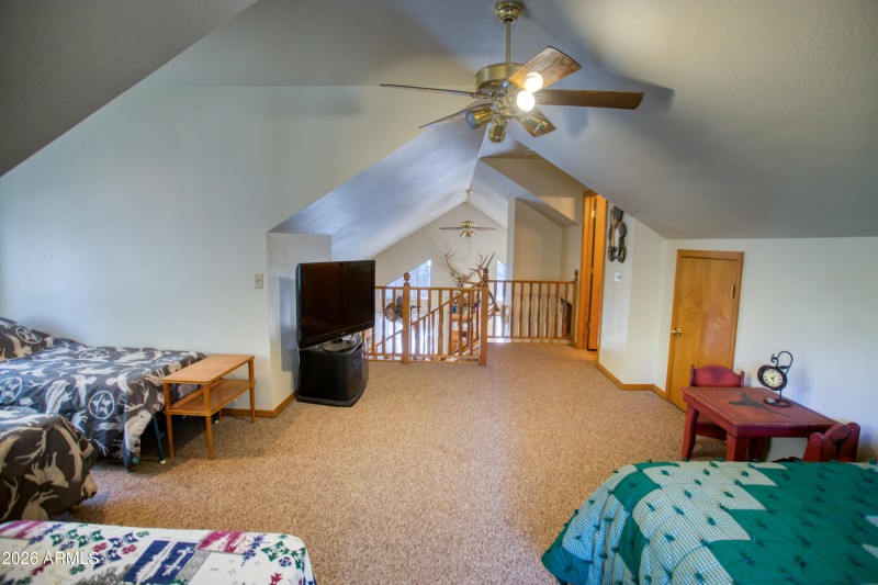 LOFT 2