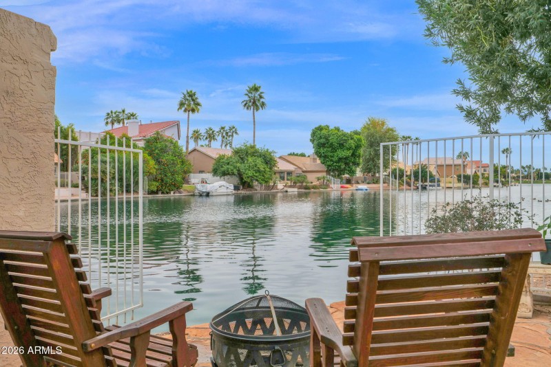 Lakefront Property in The Islands