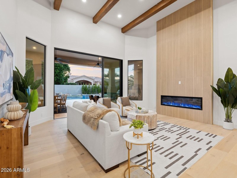021_Living Room