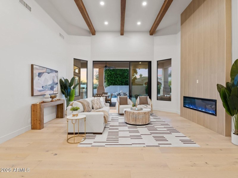 022_Living Room