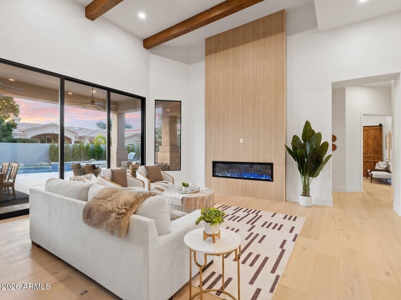 025_Living Room
