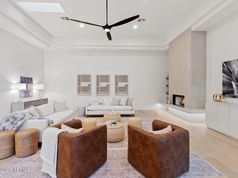 036_Family Room