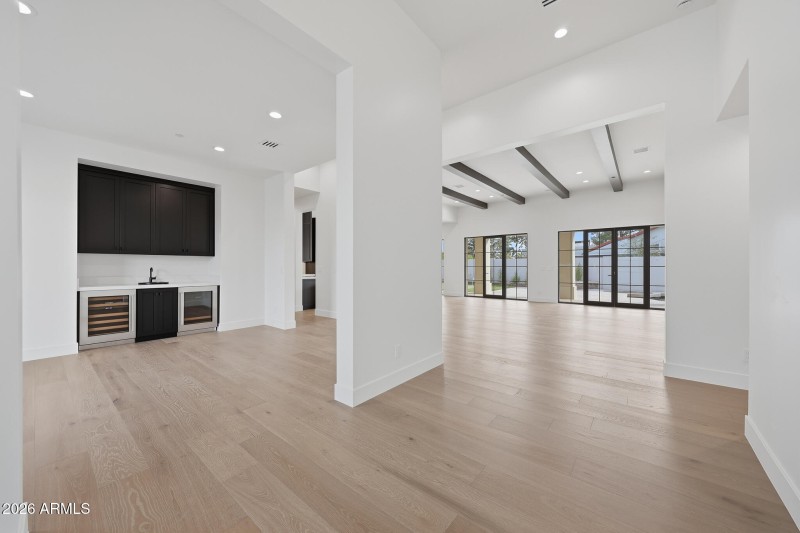 B2 - Reflecting_Walls_Real_Estate_Photog