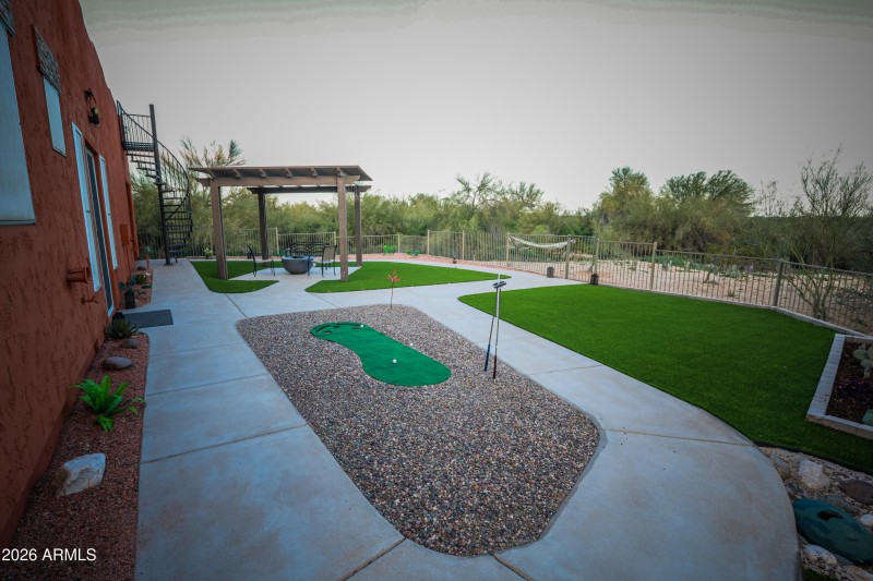 Backyard Entry S
