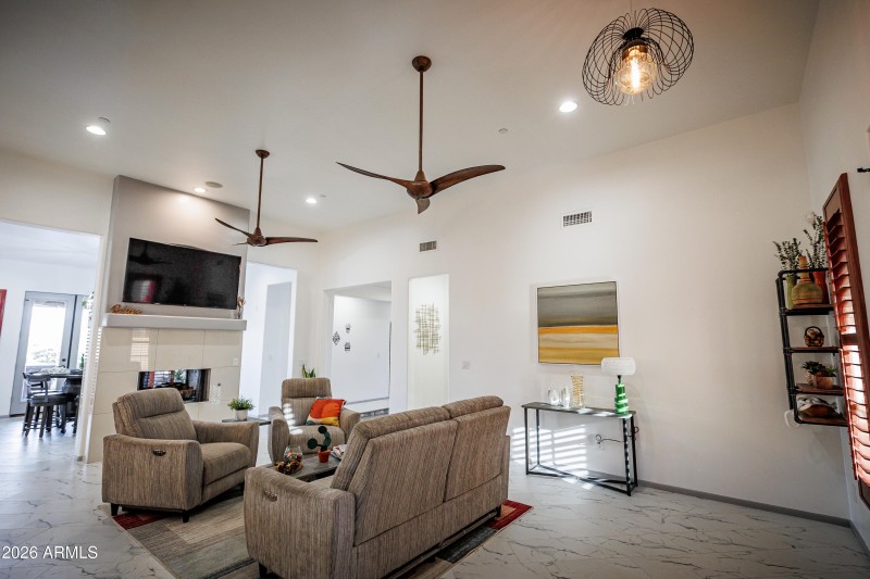Living Room E2