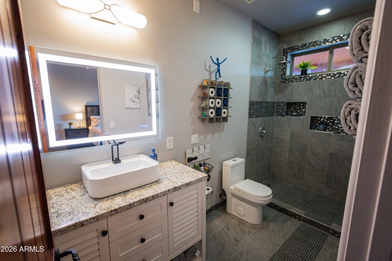 2nd Master Bath 3
