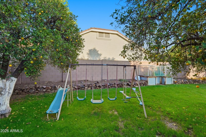 Play Yard