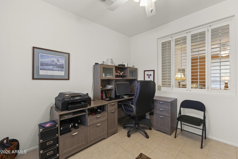 Den / Office Space