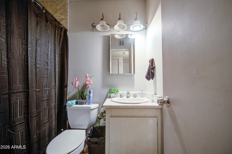 Bathroom 2-pic 1