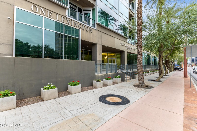LexingtonSidewalk
