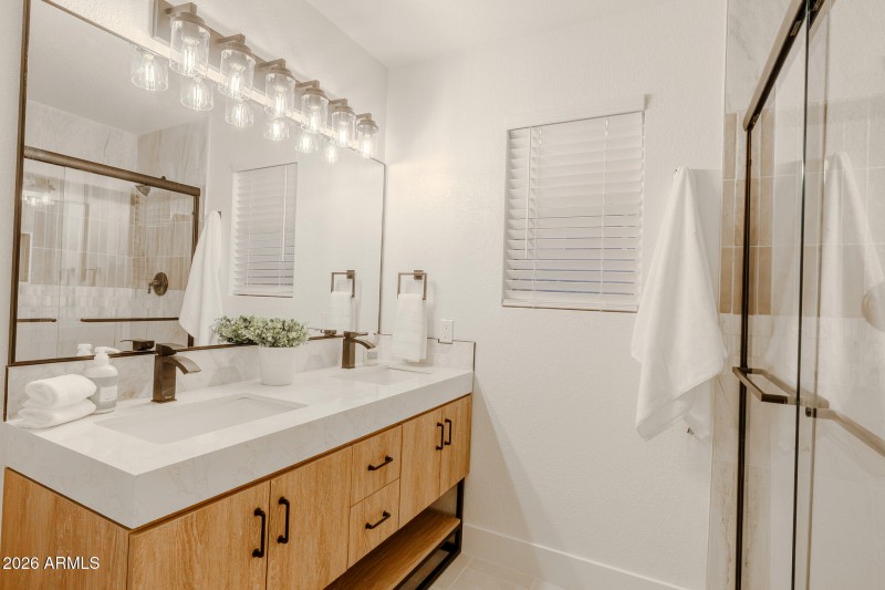 Main Bathroom 2