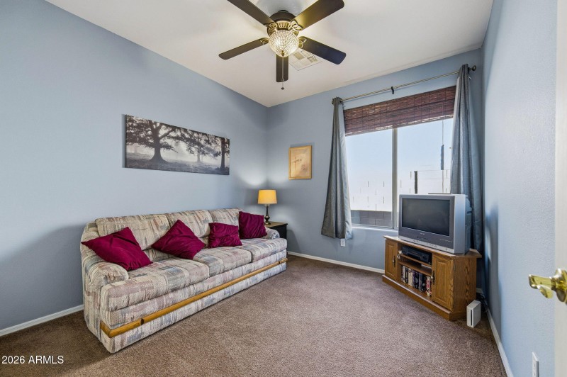 22-web-or-mls-45558 W Mountain View Rd-2