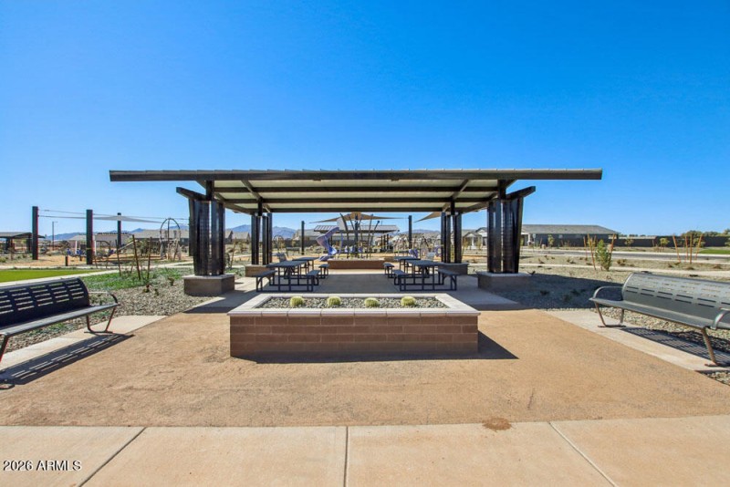 54-web-or-mls-W Beryl Ave-916