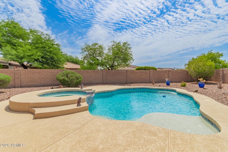 2361 W TURTLE HILL CT