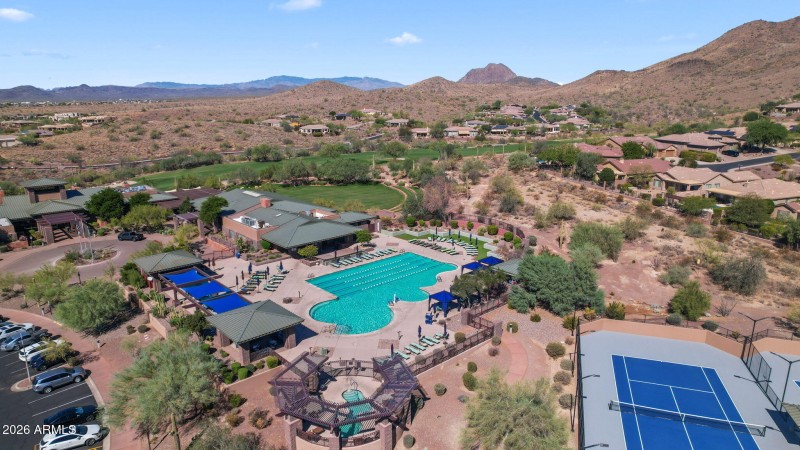 08 Persimmon Pool