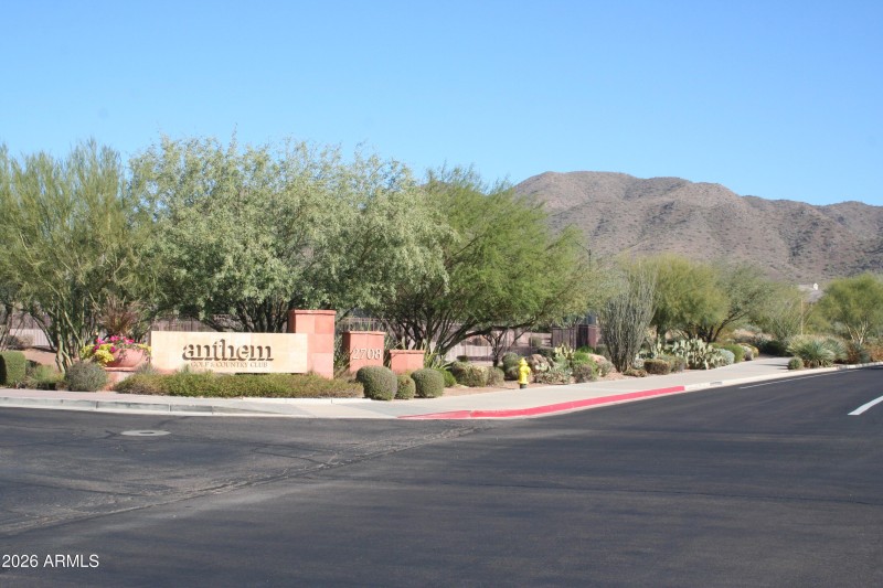 45 Resident Country Club Entrance