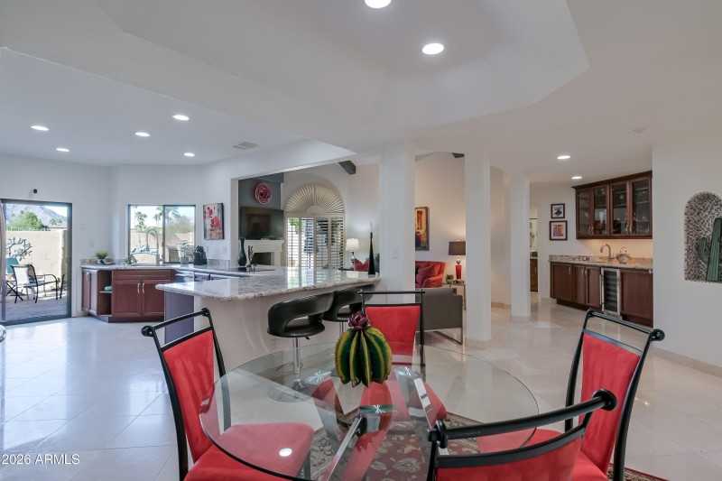 11DiningRoom