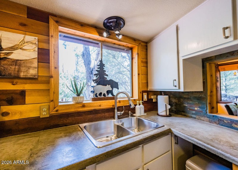 117_Trout_Creek_Cabin