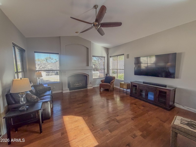 23365 N 91st St-02
