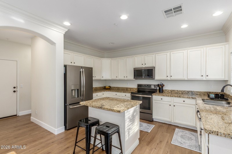 13 Elgin