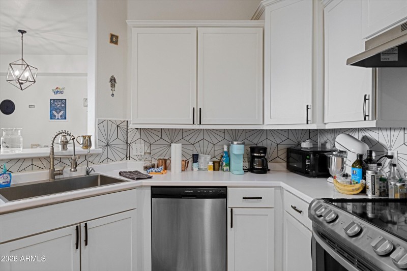 18-Kitchen