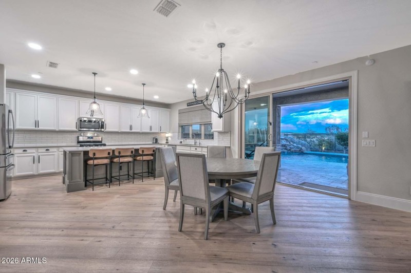 Breakfast Room