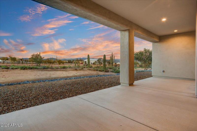 23-Covered Patio