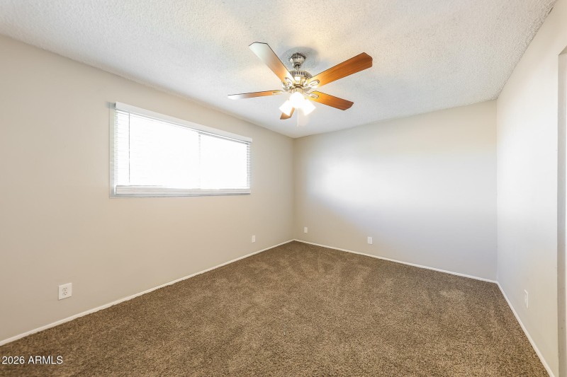 014-photo-bedroom-15009703