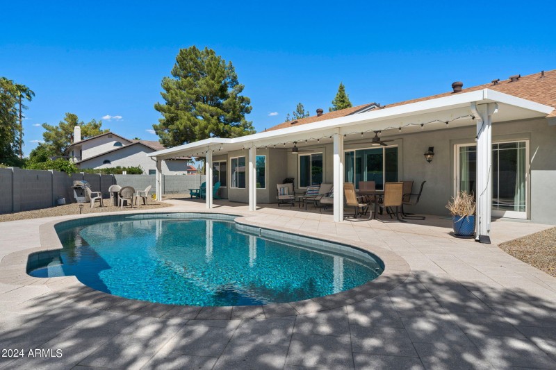 016__4525 E Paradise Ln