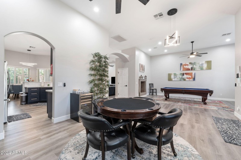 006__1920 E Aurelius Ave