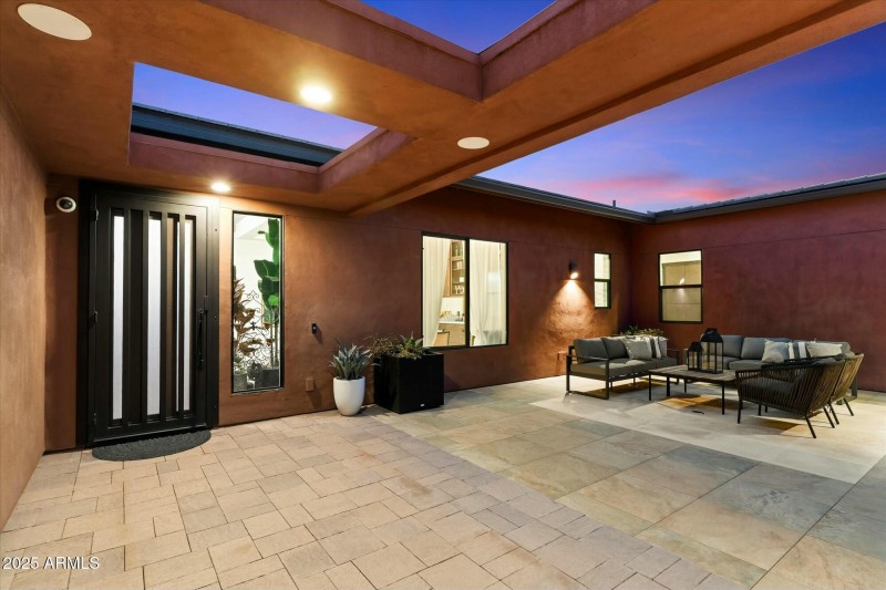 Private court yard